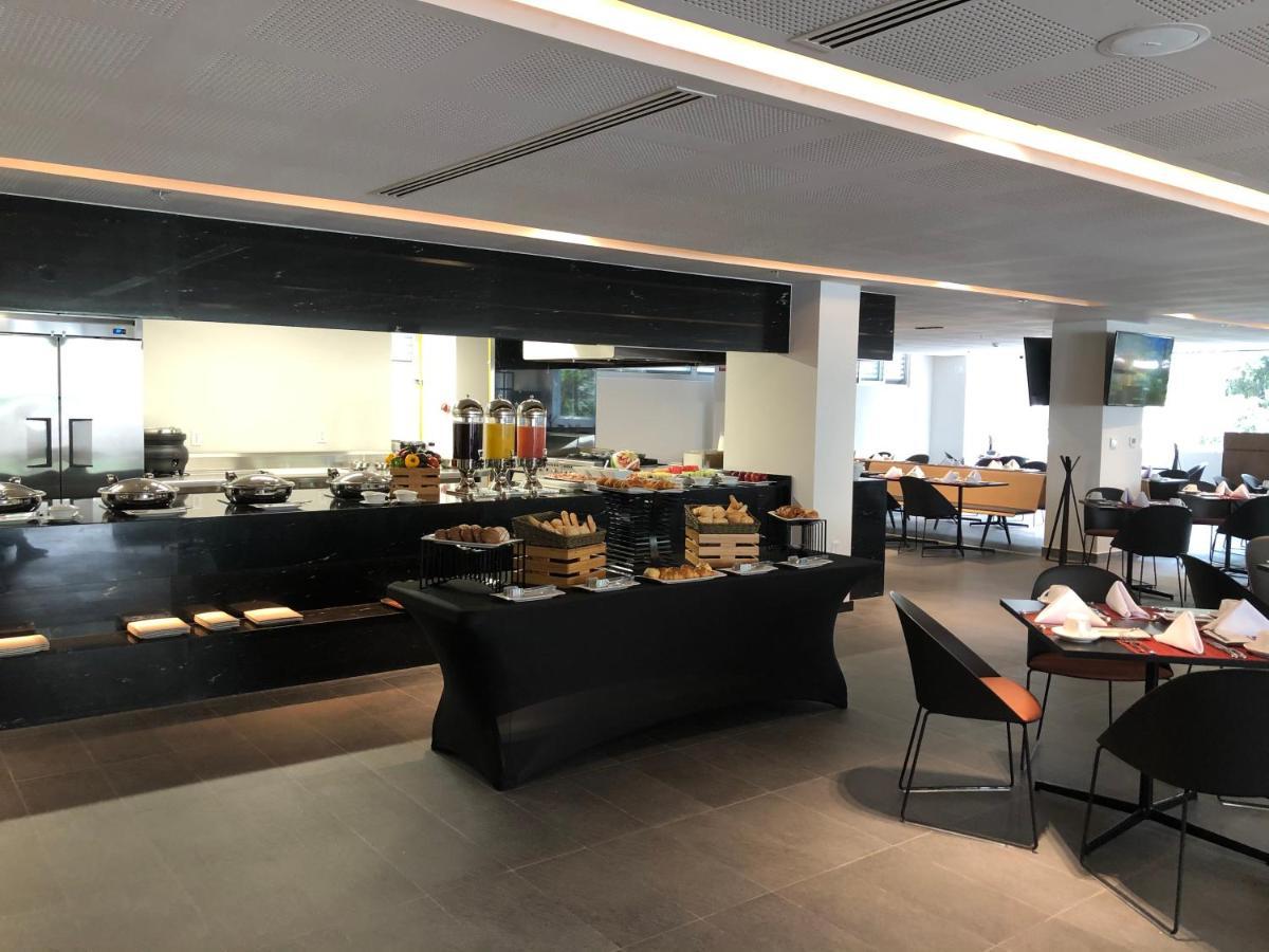 Galeria Plaza San Jeronimo Ξενοδοχείο Μεξικό Εξωτερικό φωτογραφία The lounge at the airport