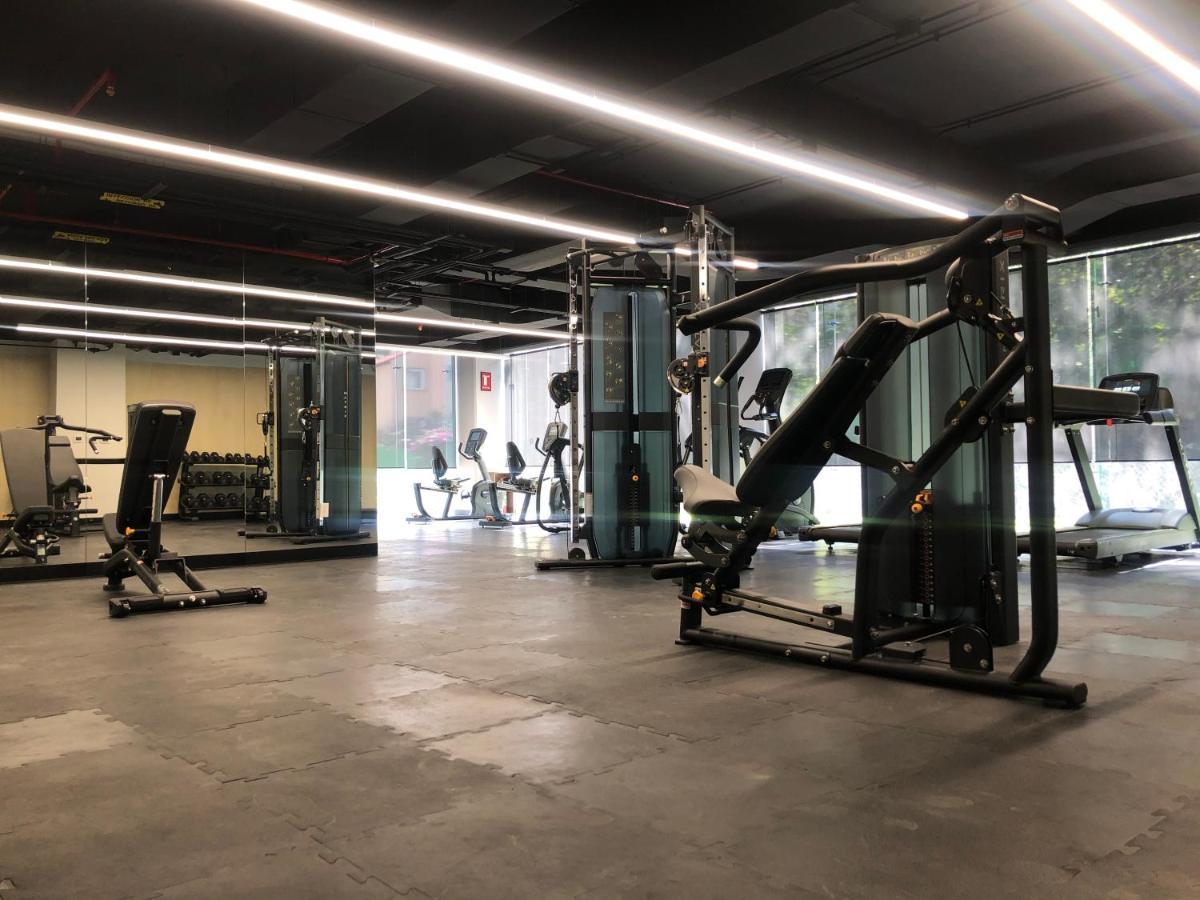 Galeria Plaza San Jeronimo Ξενοδοχείο Μεξικό Εξωτερικό φωτογραφία The gym at the hotel